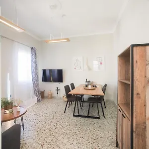 Amazing Maisonette With Roof Garden & Bbq Apartment